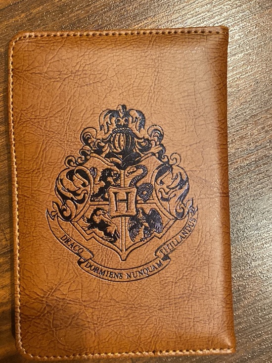 Other - Harry Potter Wallet - Brown Hogwarts Crest